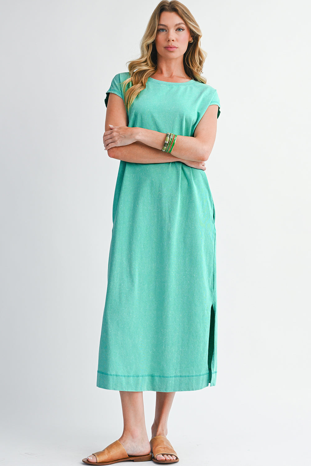 Lichtblauwe T-shirt jurk met wassing en zakken